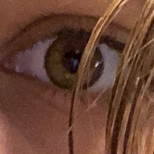 Meet your Posher, Becca